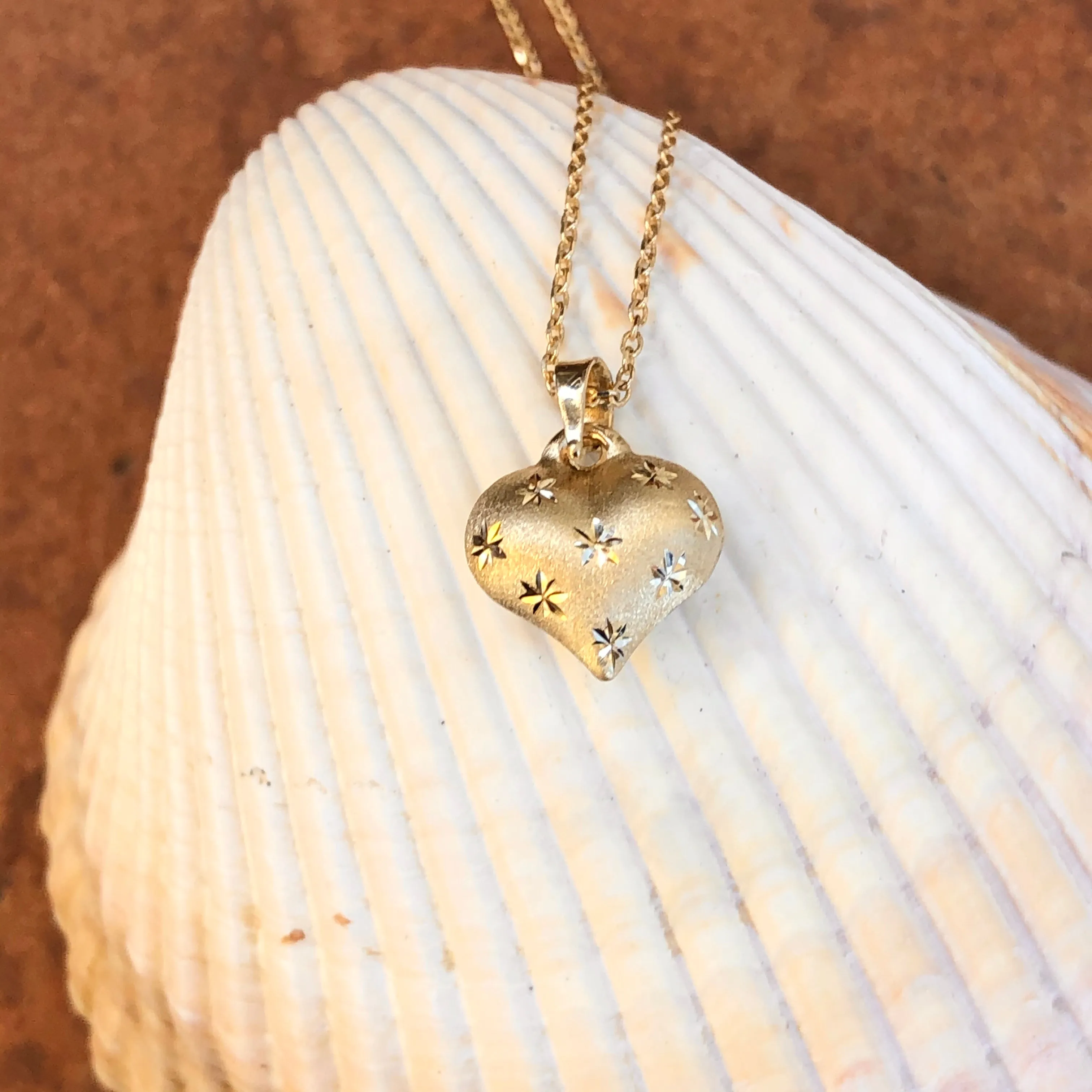 10KT Yellow Gold Satin Diamond-Cut Puffed Heart Pendant Charm