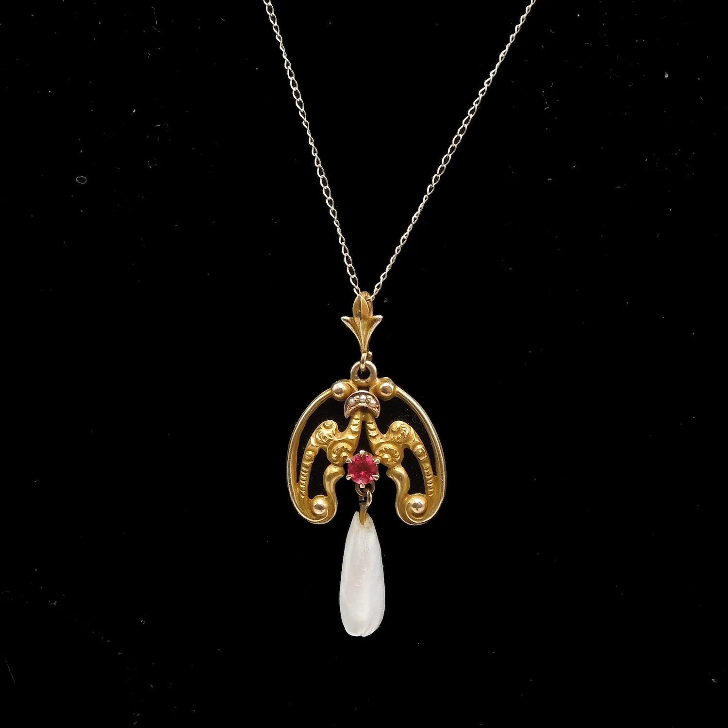 14K Yellow Gold Art Nouveau/Late Victorian Pearl and Red Stone Necklace
