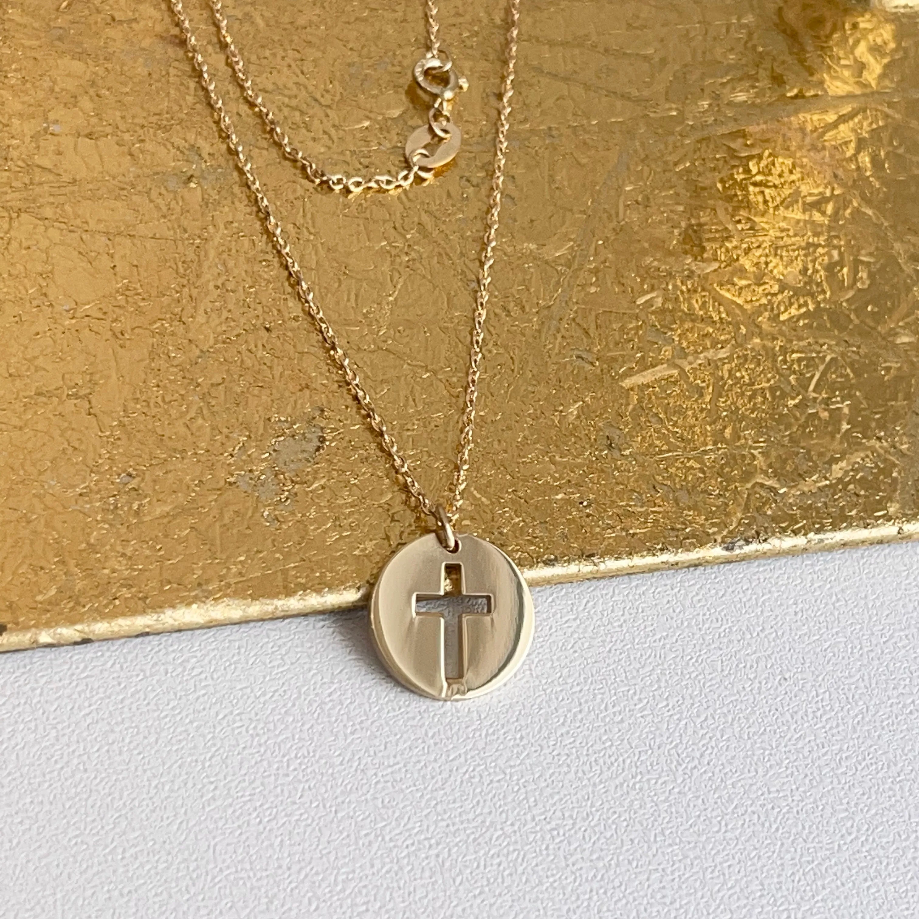 14KT Yellow Gold Cross Cut-Out Disc Pendant Necklace