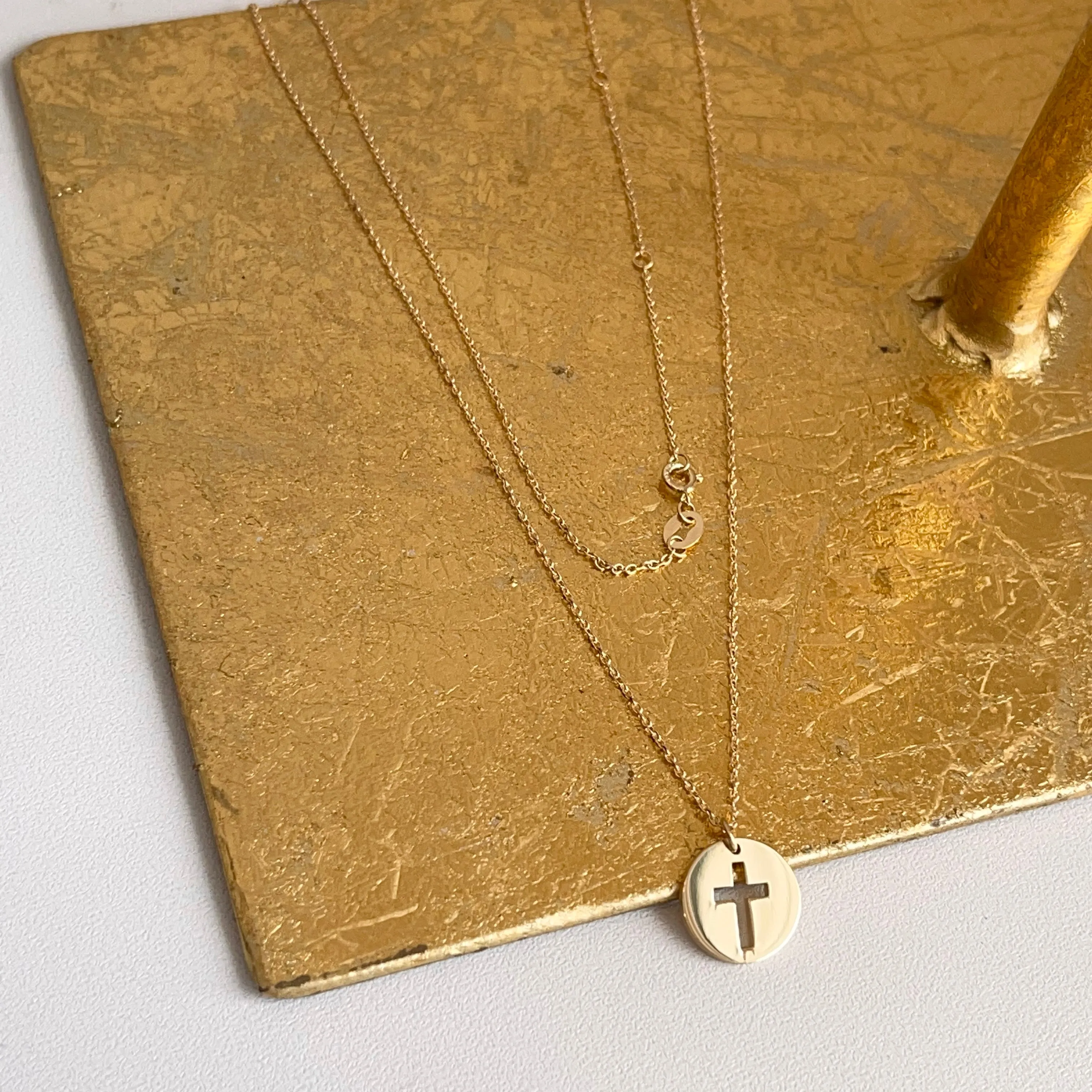 14KT Yellow Gold Cross Cut-Out Disc Pendant Necklace