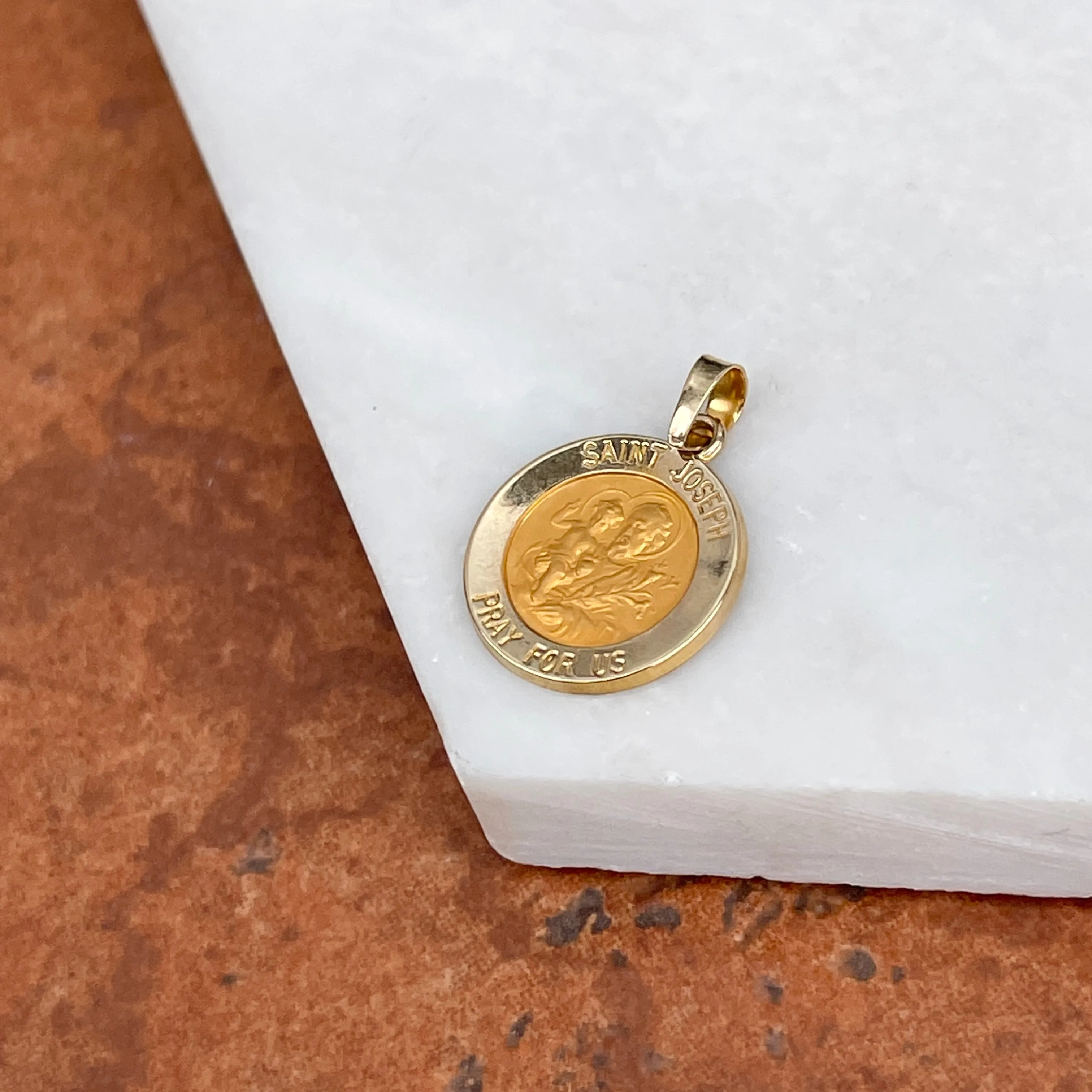 14KT Yellow Gold Satin Saint Joseph Round Medal Pendant 15mm