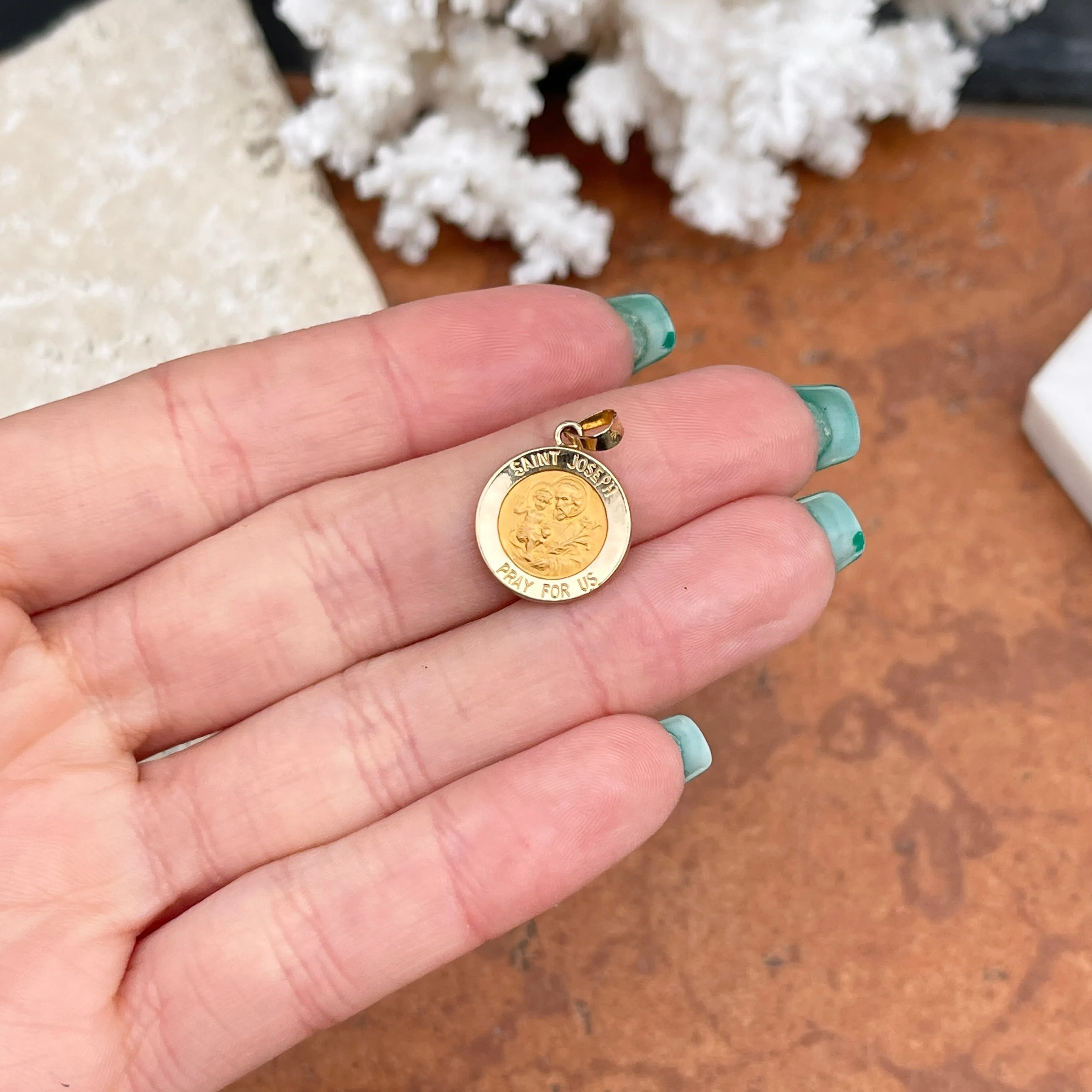 14KT Yellow Gold Satin Saint Joseph Round Medal Pendant 15mm