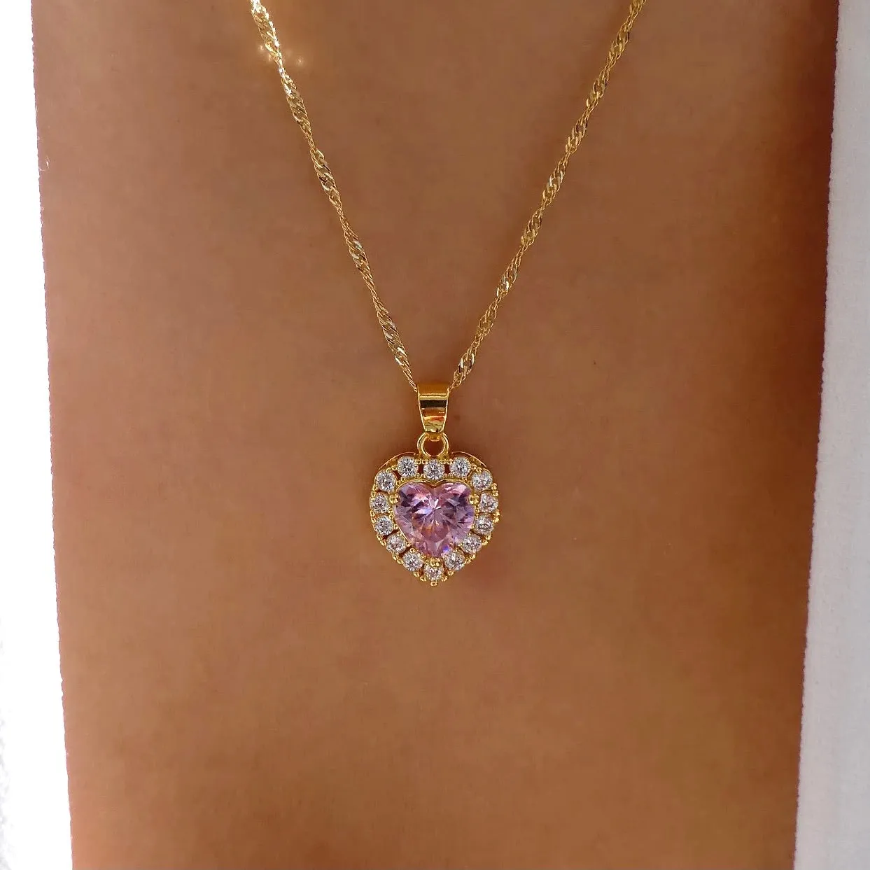 18K GOLD HEART GEM NECKLACE