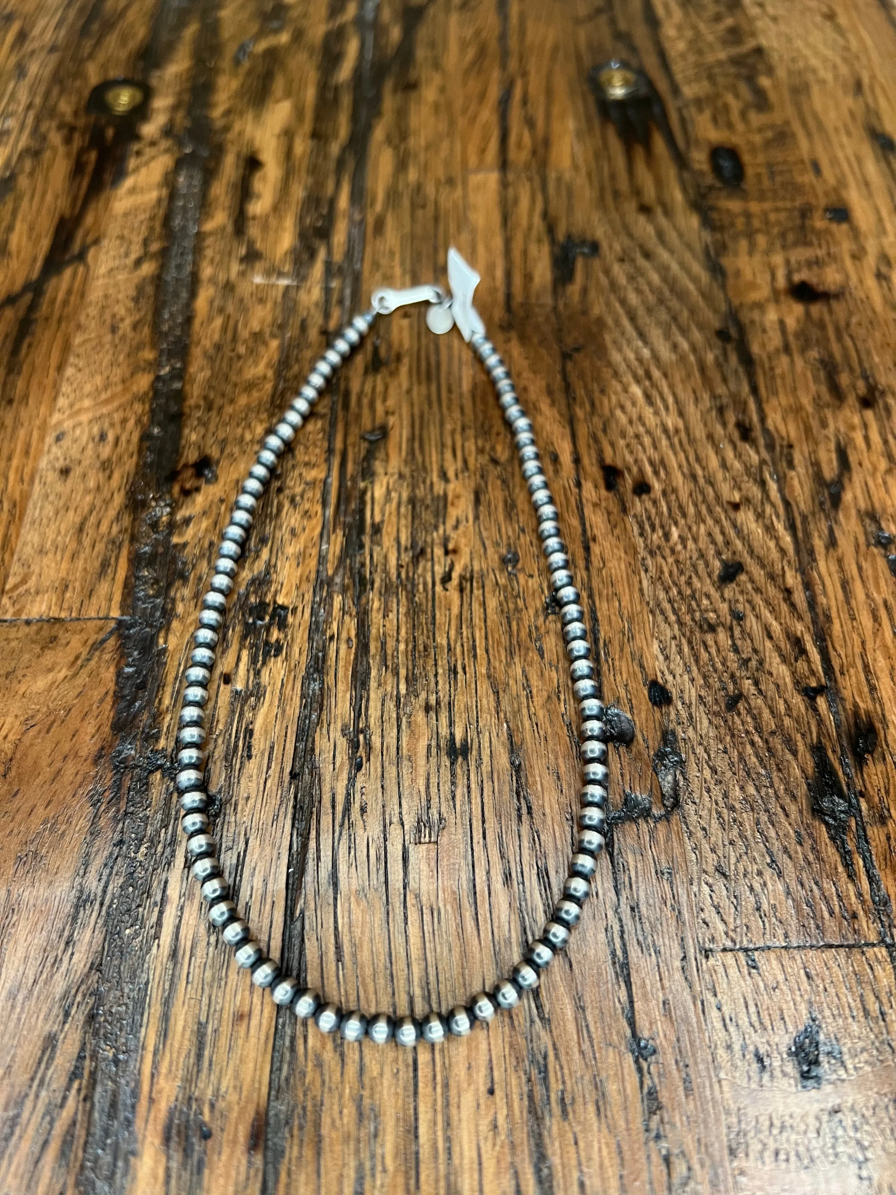 18" 4mm Navajo Pearl
