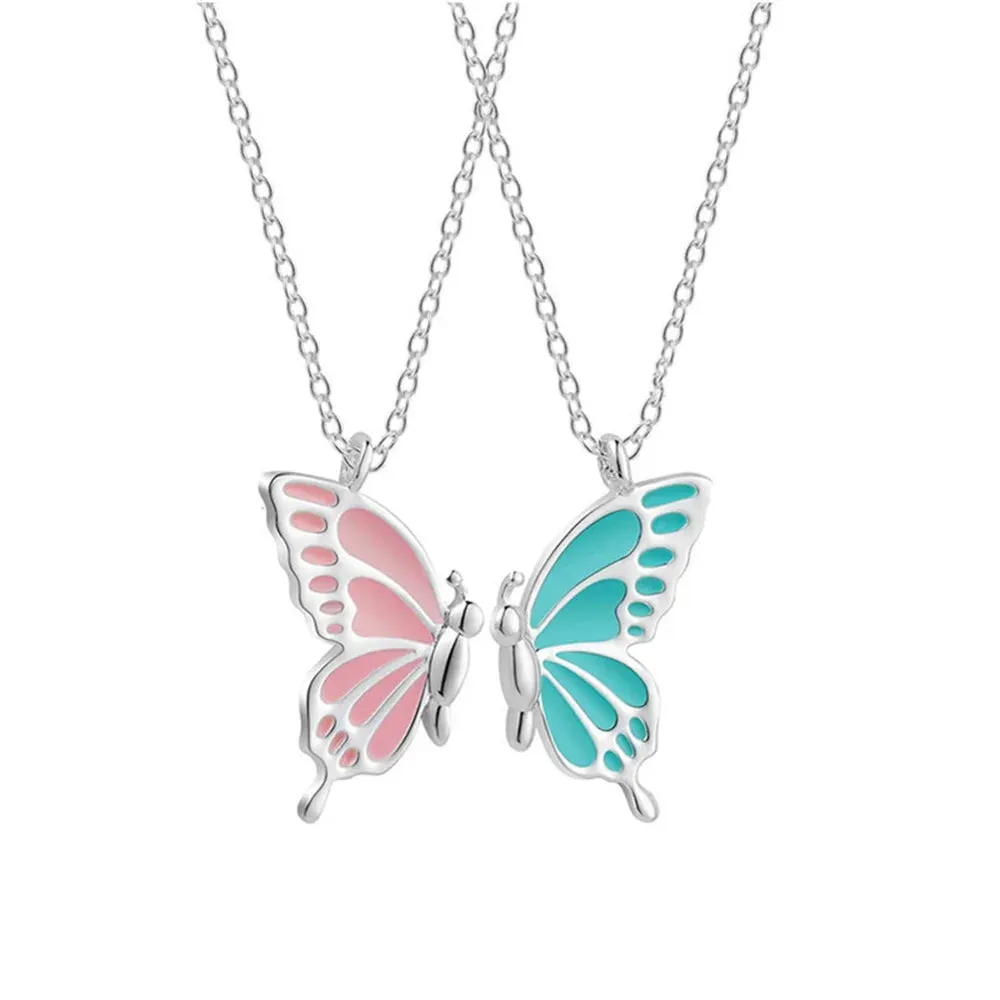 2Pcs Heart-Shaped Magnet Panda Necklaces