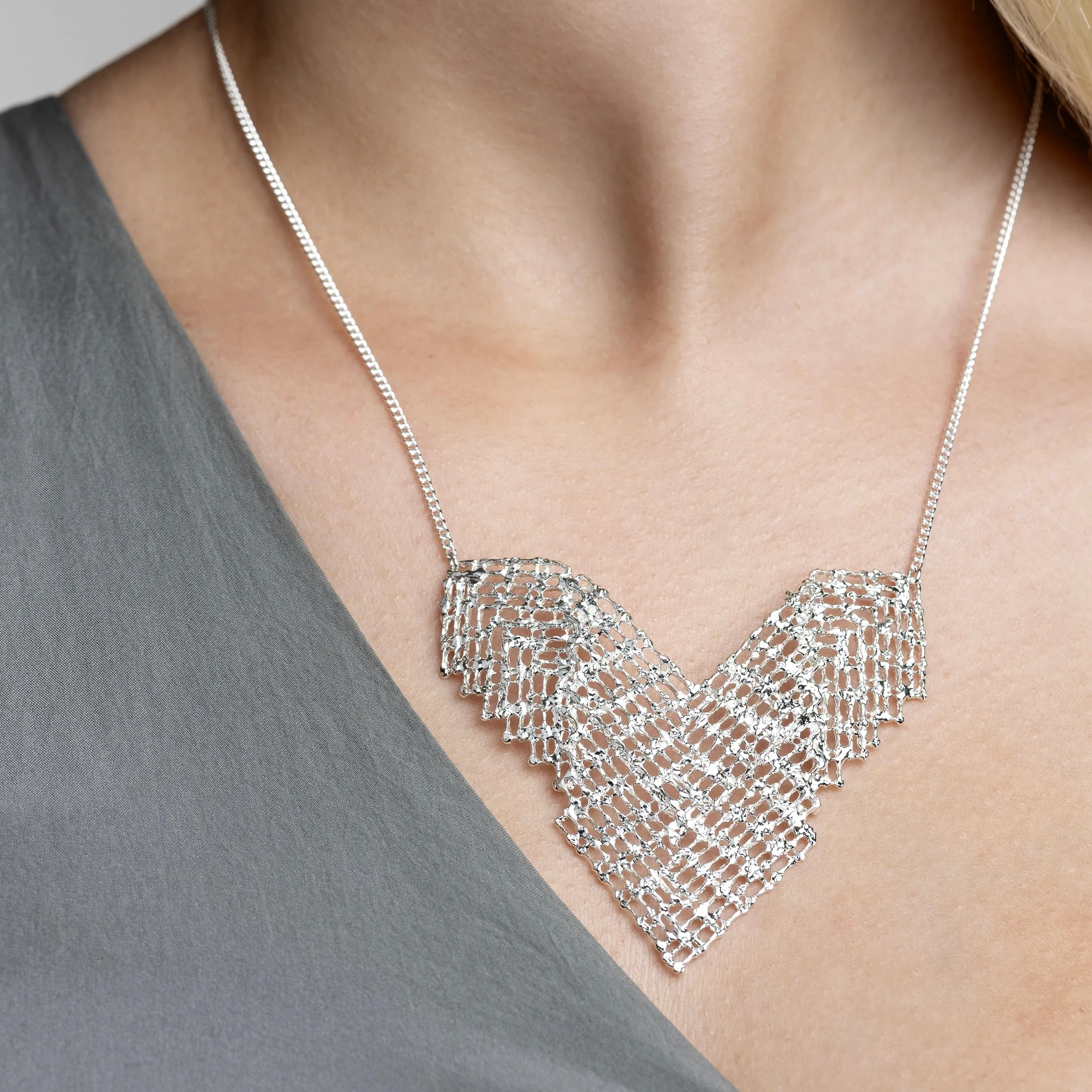 ALVÖR necklace