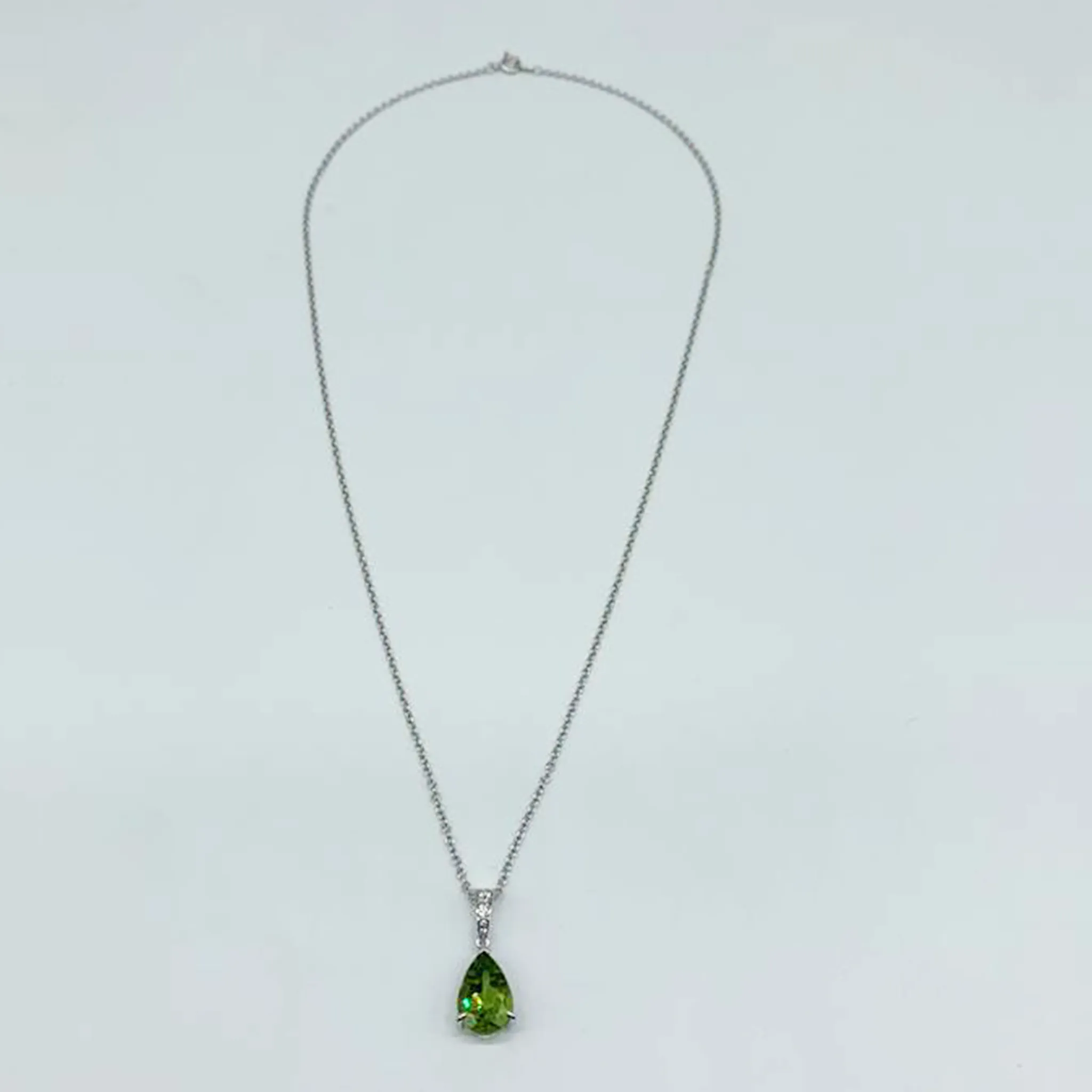 CA 18 Karat White Gold Teresa Peridot and Diamond Bail Pendant Necklace.