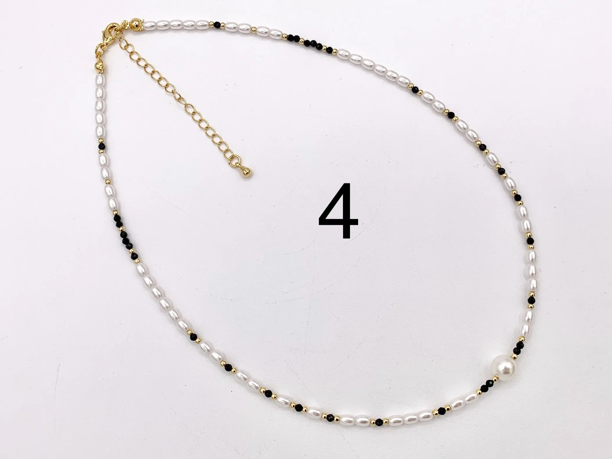 Delicate Magnesite and Black Spinel Stone With Mother of Pearl Beaded Chokers 18K Gold Plated Copper Cute Choker Finished Necklace 16"