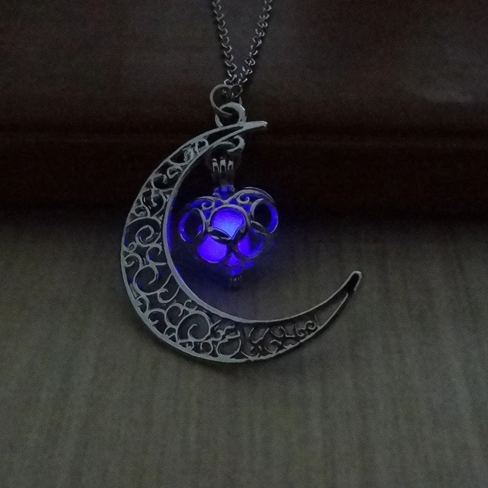 Fluorescence Glow in the Dark Crescent Moon Heart Necklace