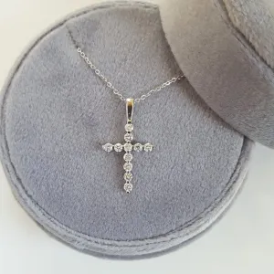 Gems One Diamond Classic Cross Pendant In 14k White Gold (1/3 Ctw)