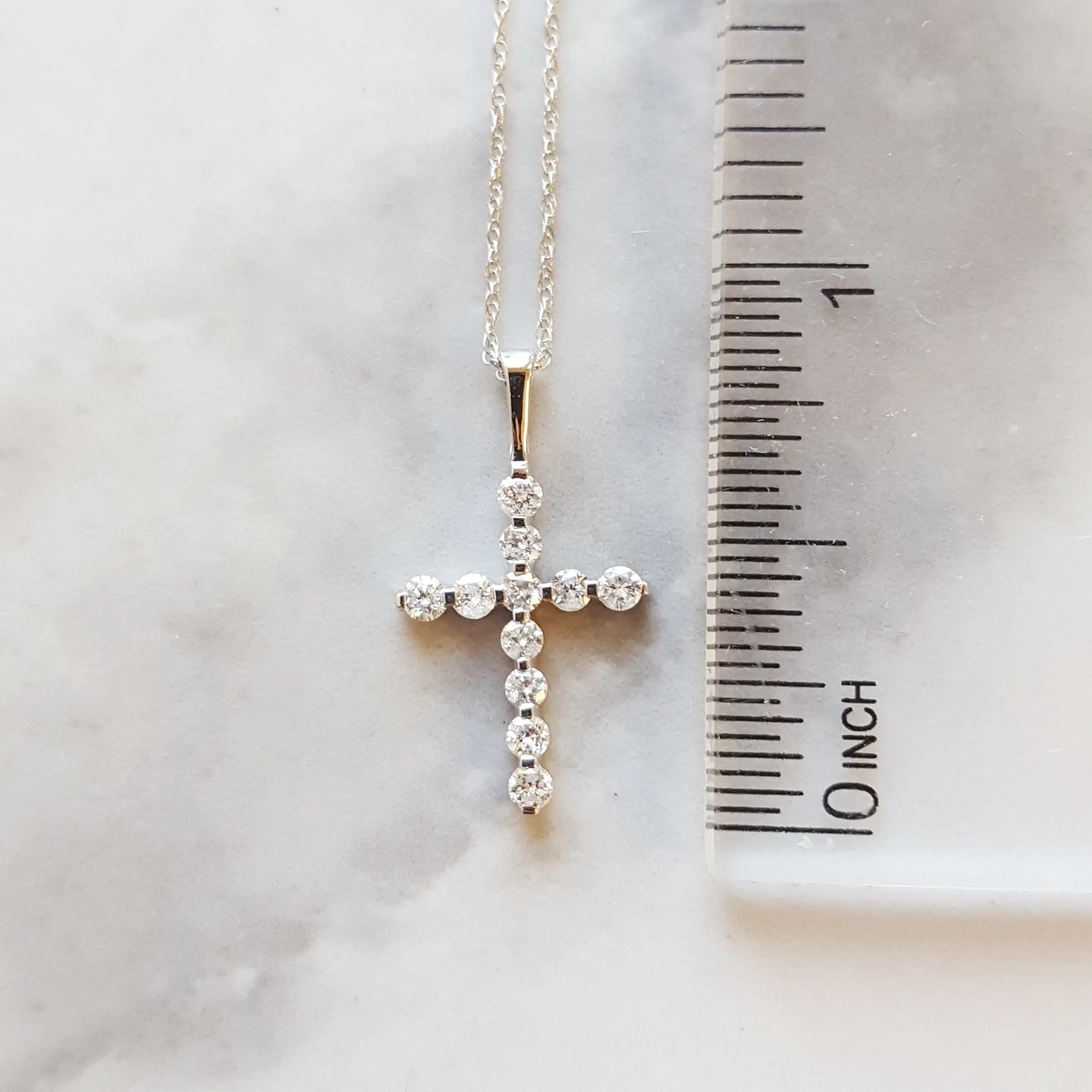 Gems One Diamond Classic Cross Pendant In 14k White Gold (1/3 Ctw)