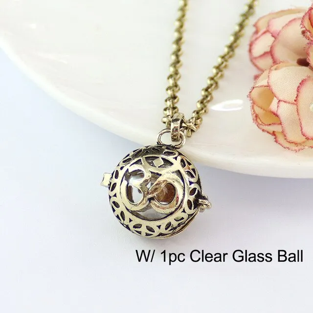 Glass Globe Leaver Leaf Locket Cremation Necklace