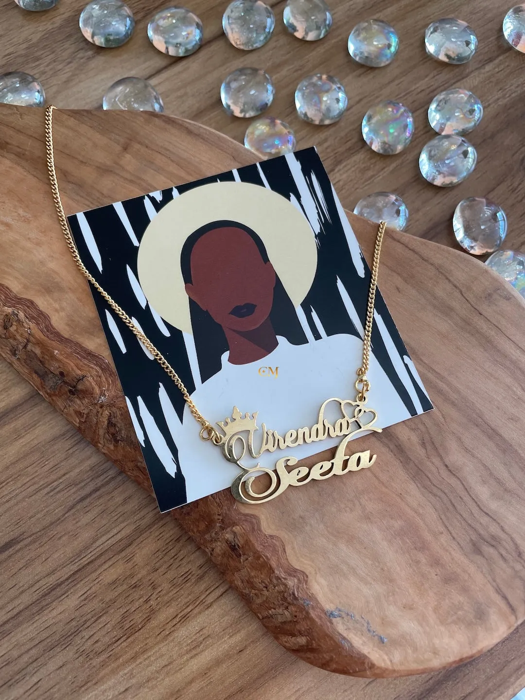 King-Queen Themed Custom Nameplate Necklace With 2 Names And Mini Heart Lockets