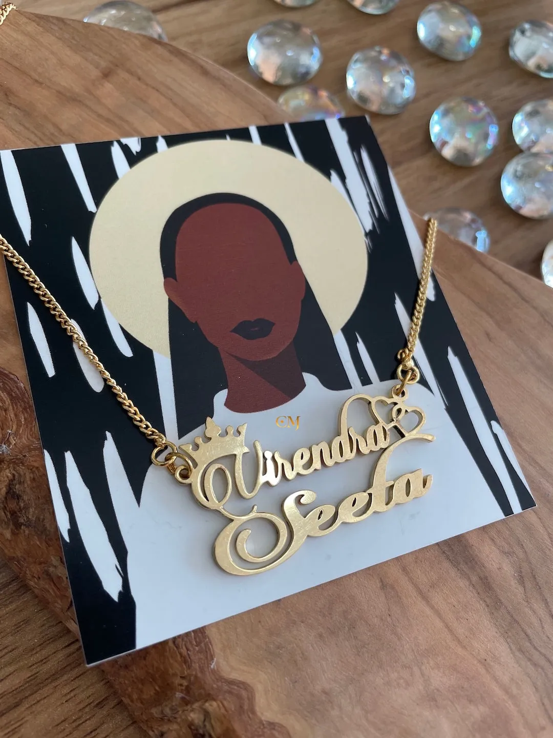 King-Queen Themed Custom Nameplate Necklace With 2 Names And Mini Heart Lockets