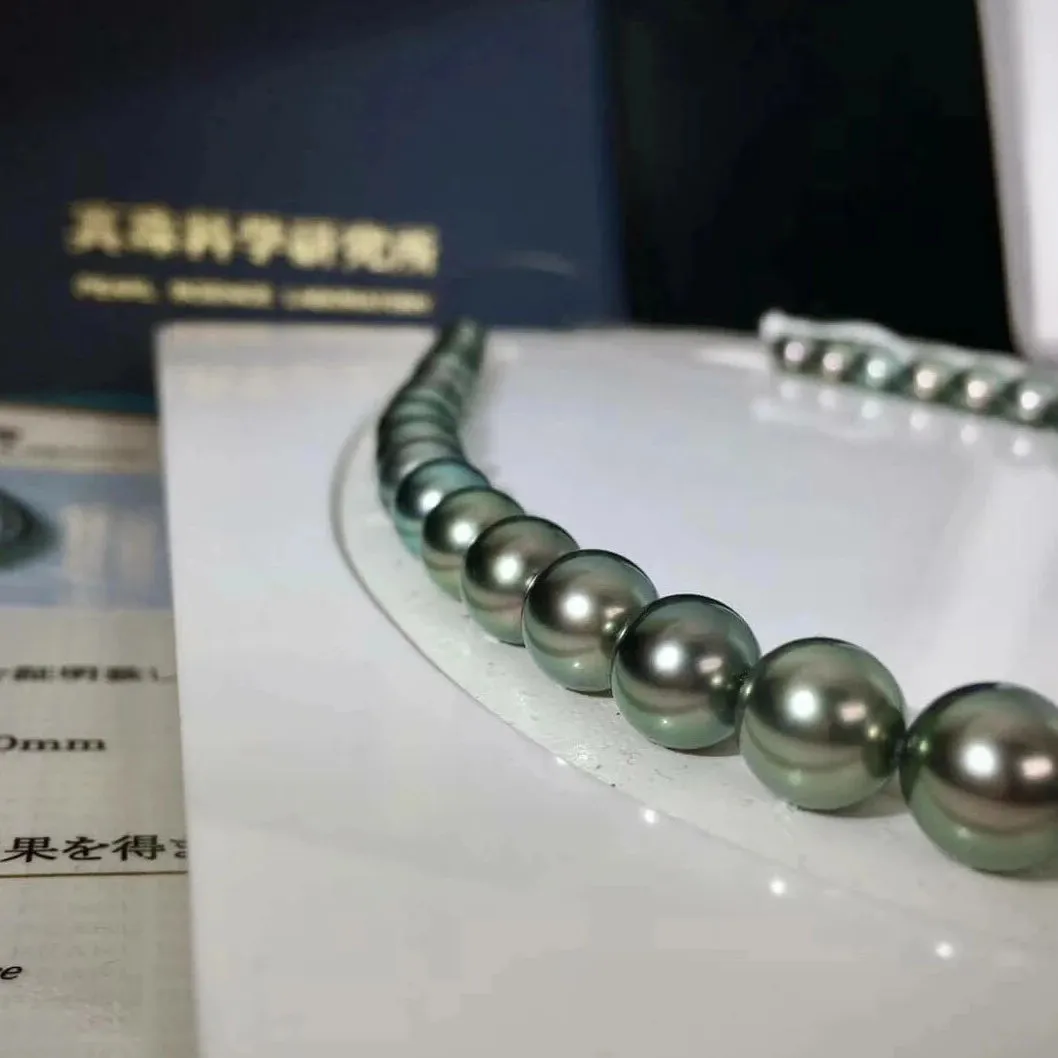 LAGOON | 8.0-11.0 mm True Round Green Tahitian Pearl Necklace | PSL Certificate