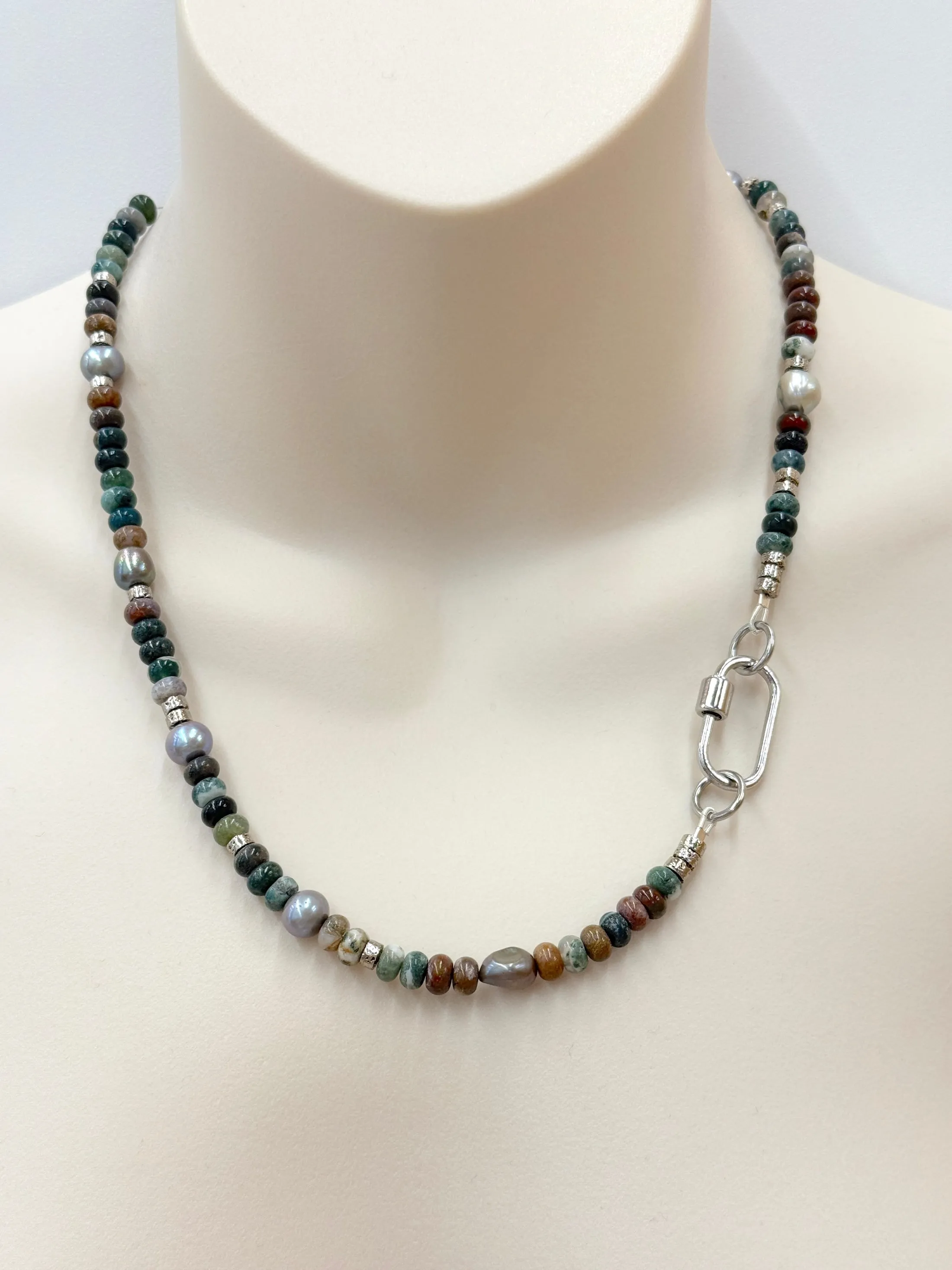 Lilly Necklace