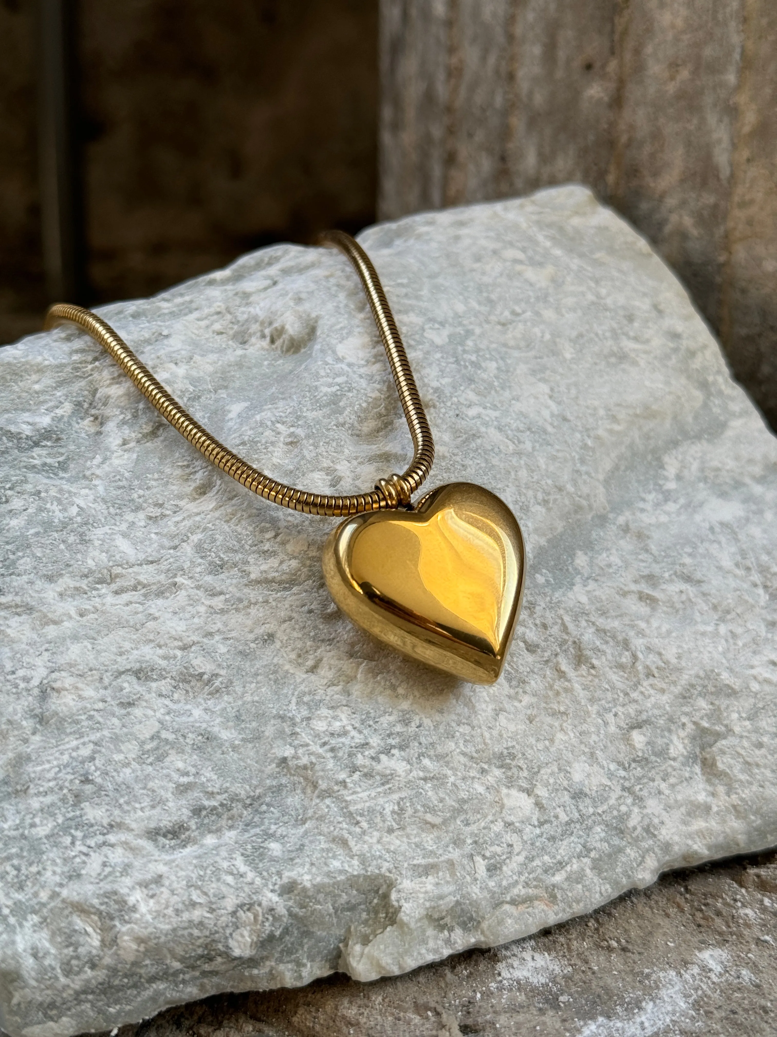 Liora necklace