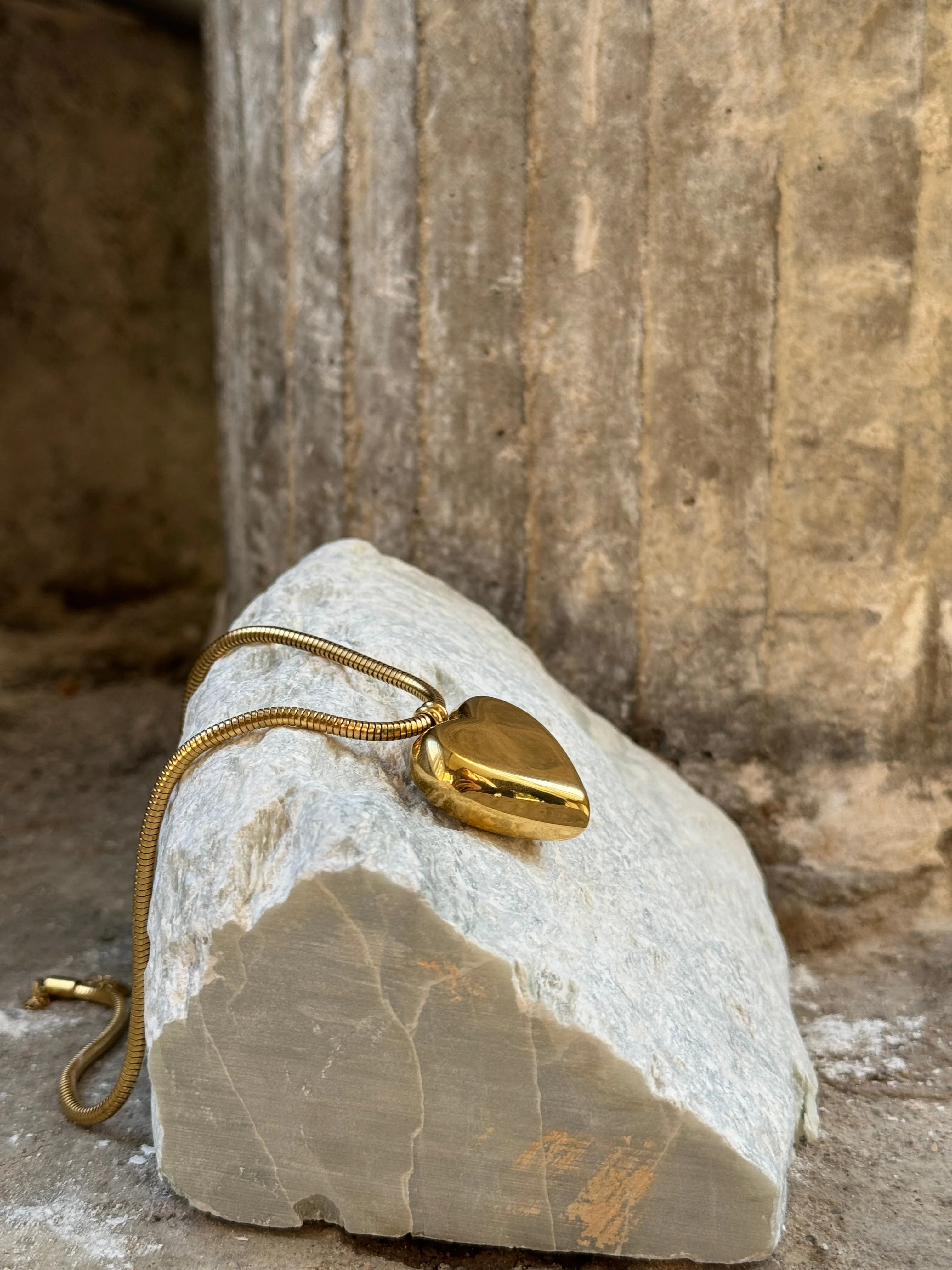 Liora necklace