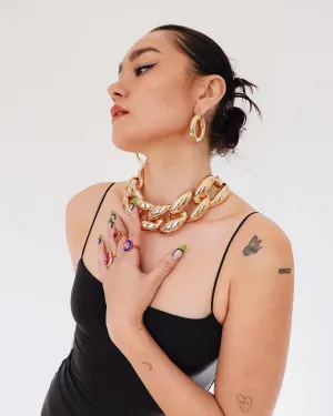LIVING FOR IT CHOKER