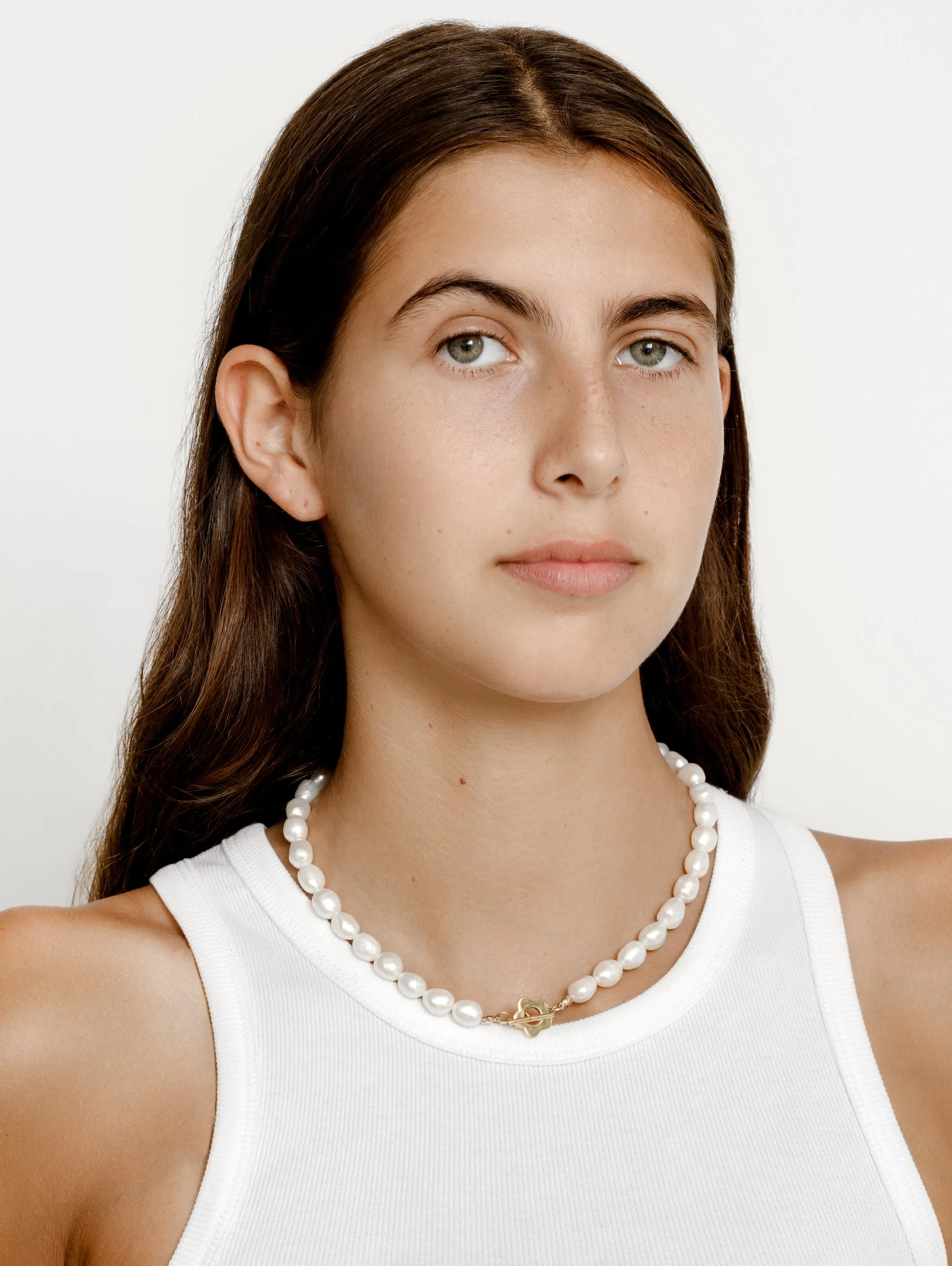 Lola Pearl Necklace in Gold