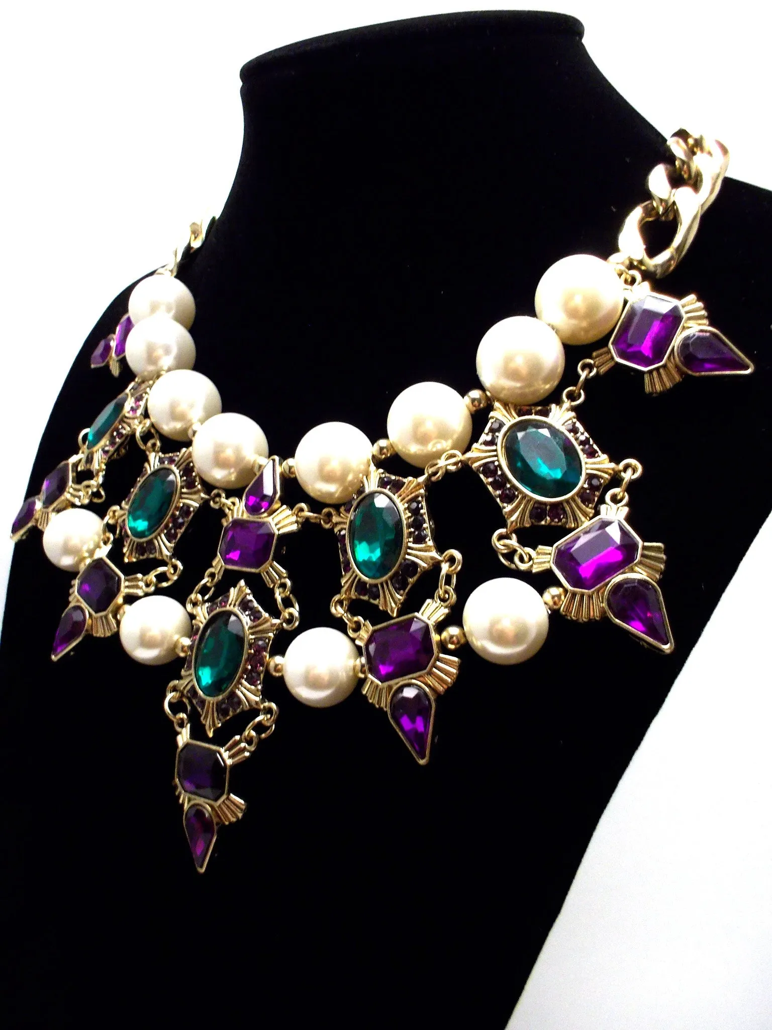 Luxe Chunky Pearl & Deco Jeweled Statement Necklace- Purple & Emerald
