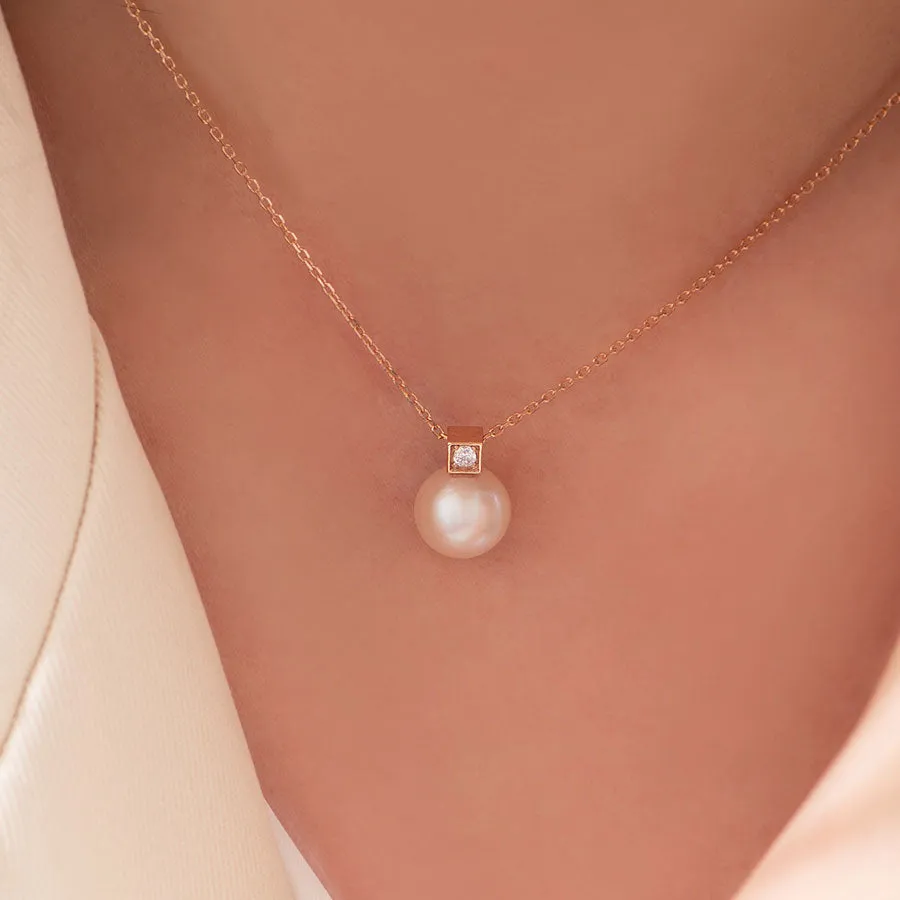 Mary Elegant Pearl Necklace NTRS4093
