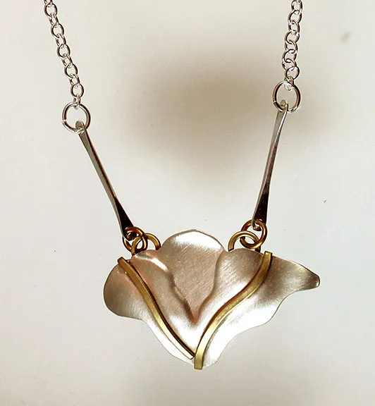 N3489 Garden Party necklace.