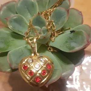 Necklace for women. Goldfilled pendant Heart Necklace for Woman