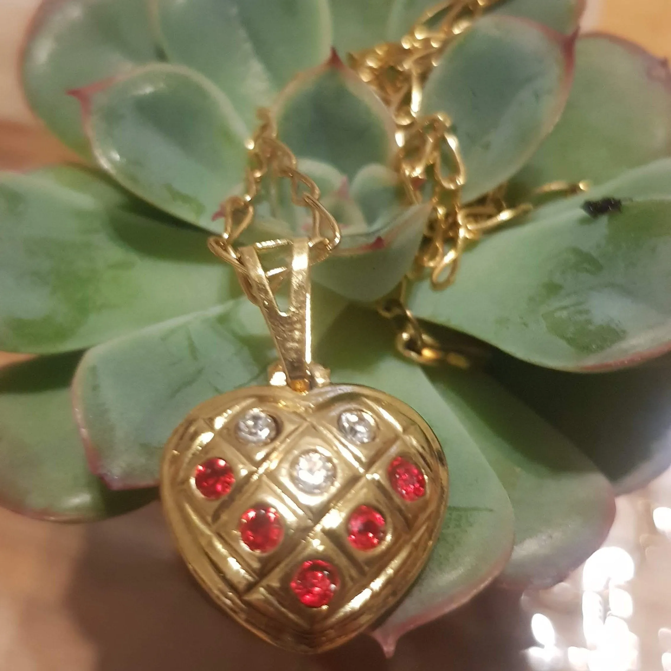 Necklace for women. Goldfilled pendant Heart Necklace for Woman