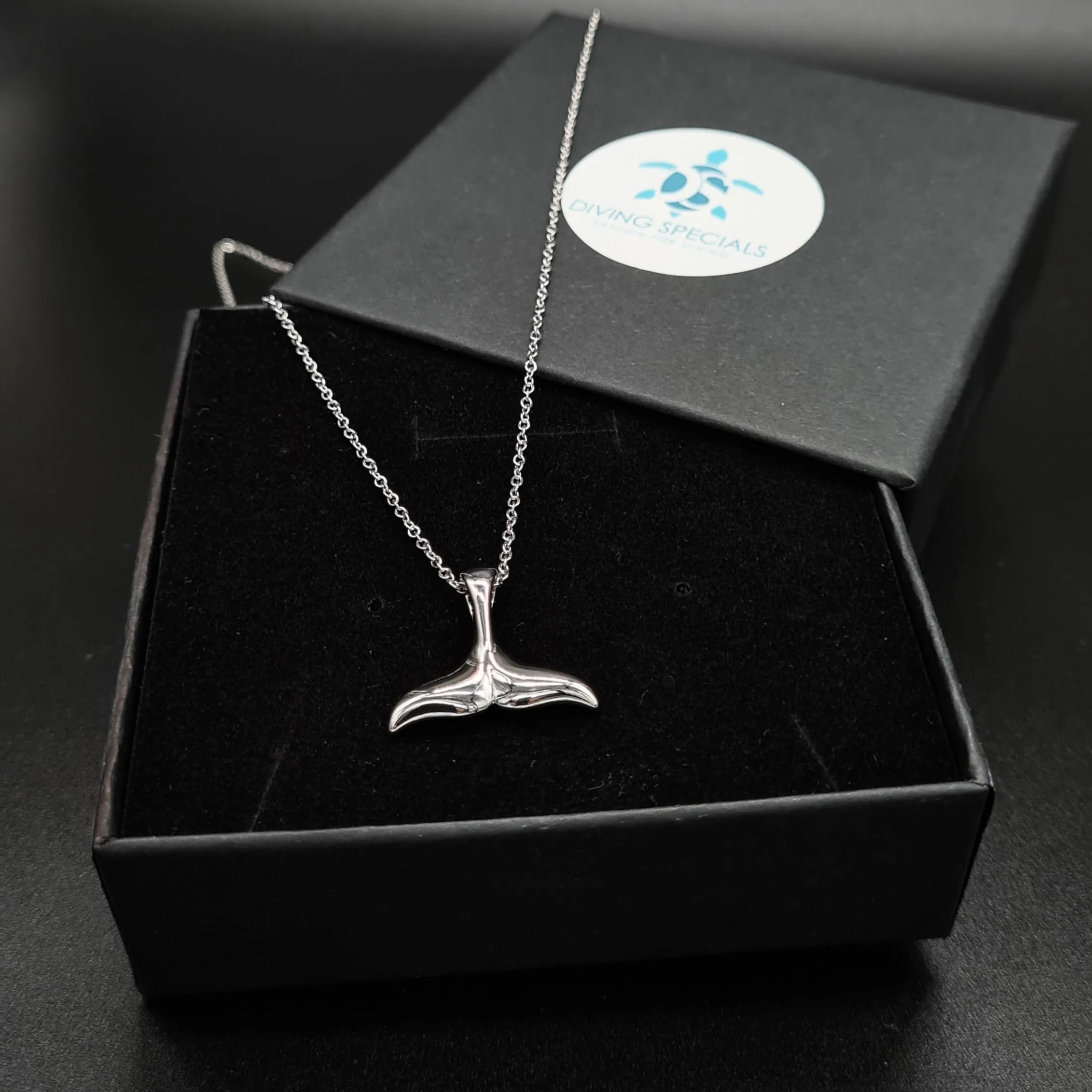 Necklace Whale Fin - Silver or Gold