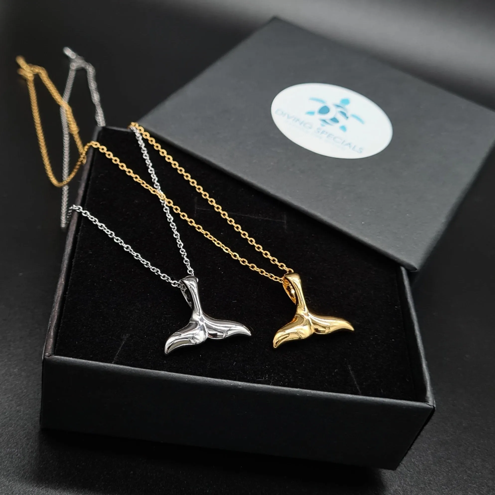 Necklace Whale Fin - Silver or Gold