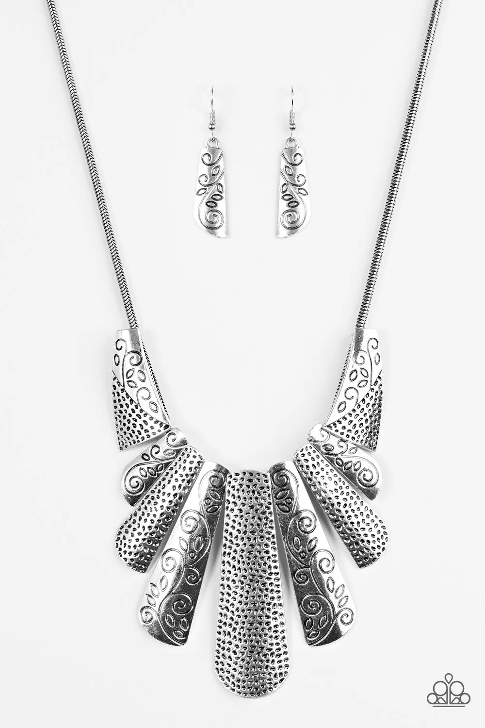 Paparazzi - Untammed -  Silver Necklace