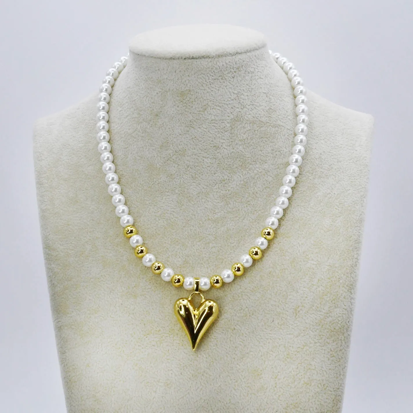 Pearly Teardrop Heart Necklace A15
