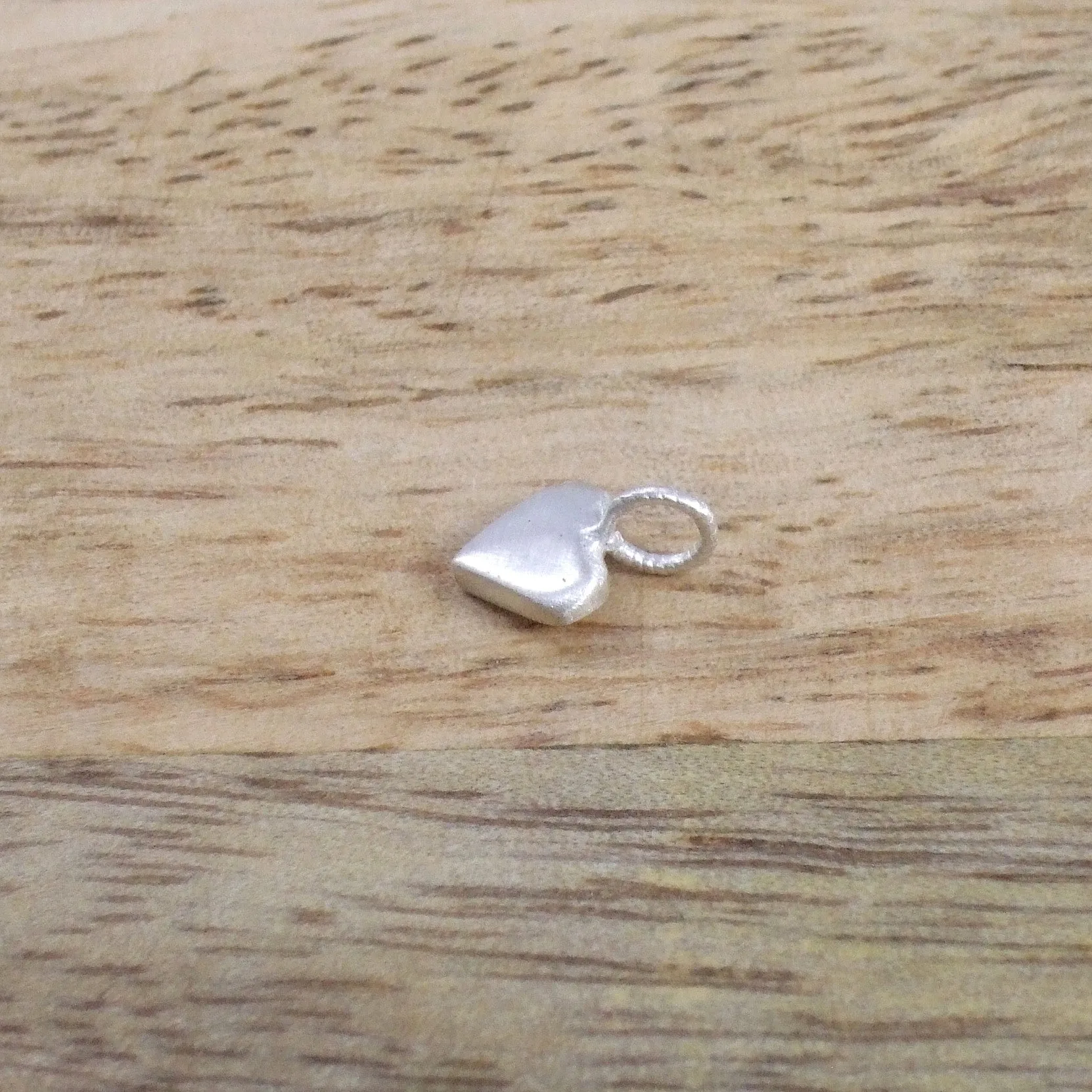 Pequeño Charming Little Heart Charm