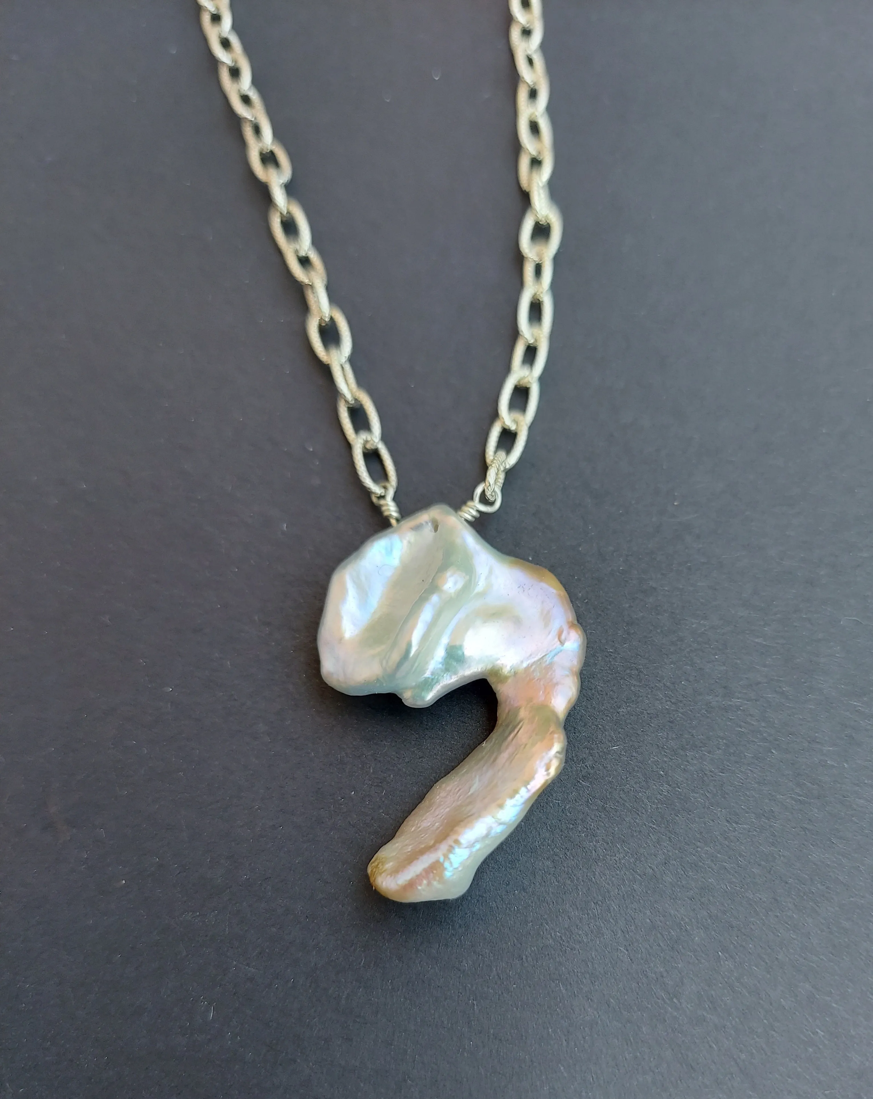 Pink Natural Large Baroque Iridescent Pearl Pendant choker on a silver chain. Wedding Pearl Necklace. Summer Pearls
