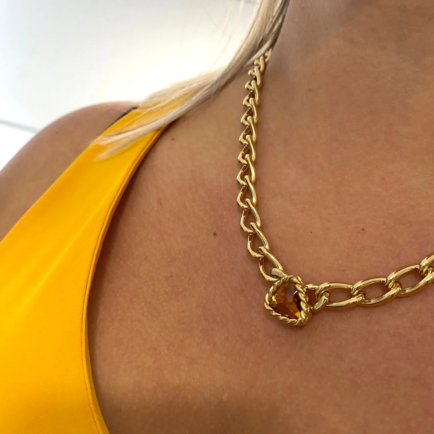 Rebecca Cocktail Gold Small Triangle Oval Link Necklace - Golden