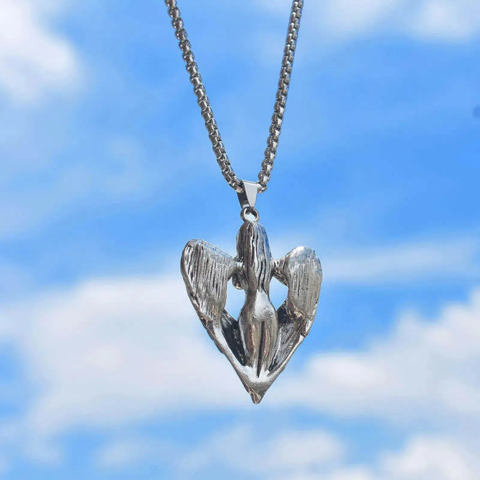 Retro Hug Angel Necklaces for Men, Love Heart Pendant Collar with Box Chain