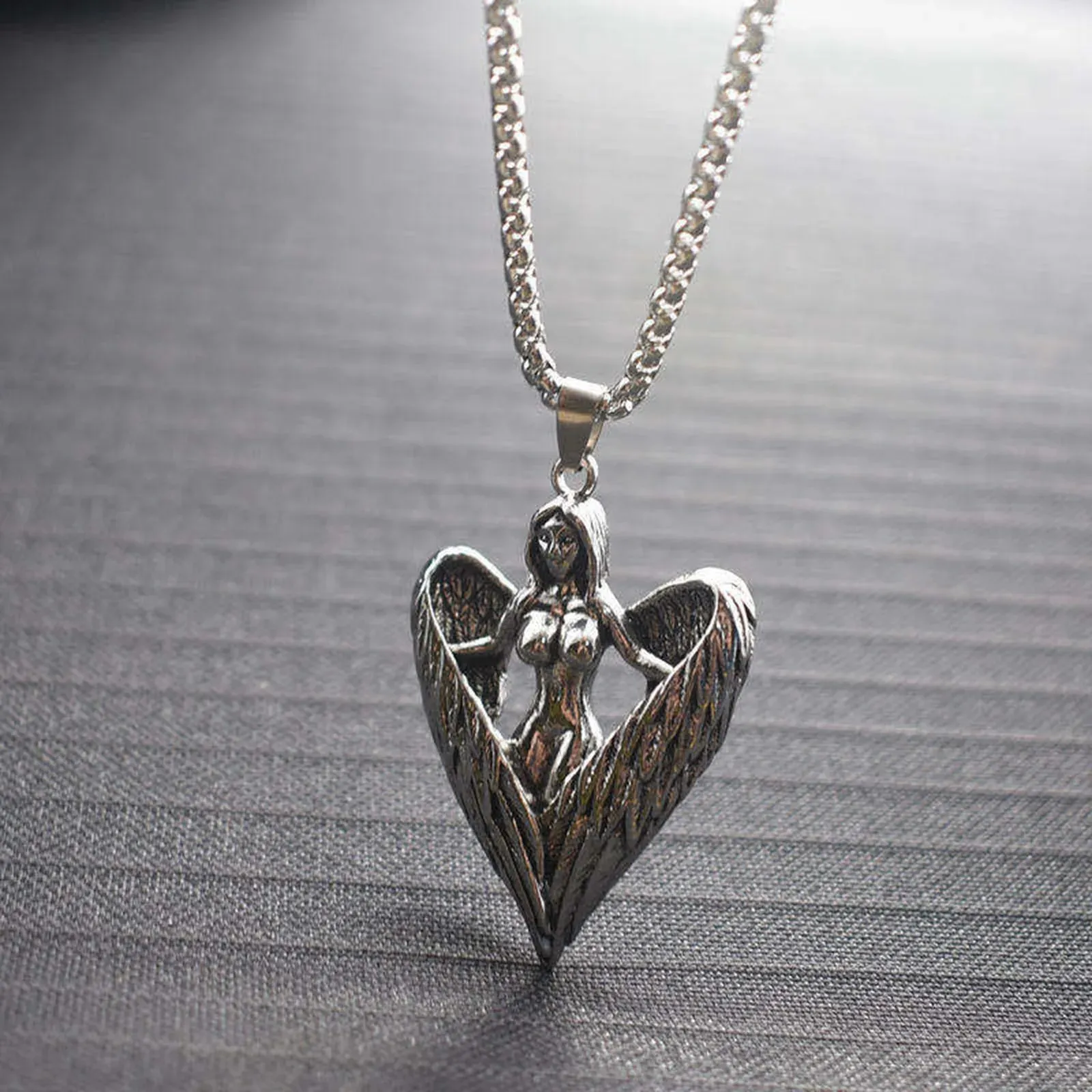 Retro Hug Angel Necklaces for Men, Love Heart Pendant Collar with Box Chain