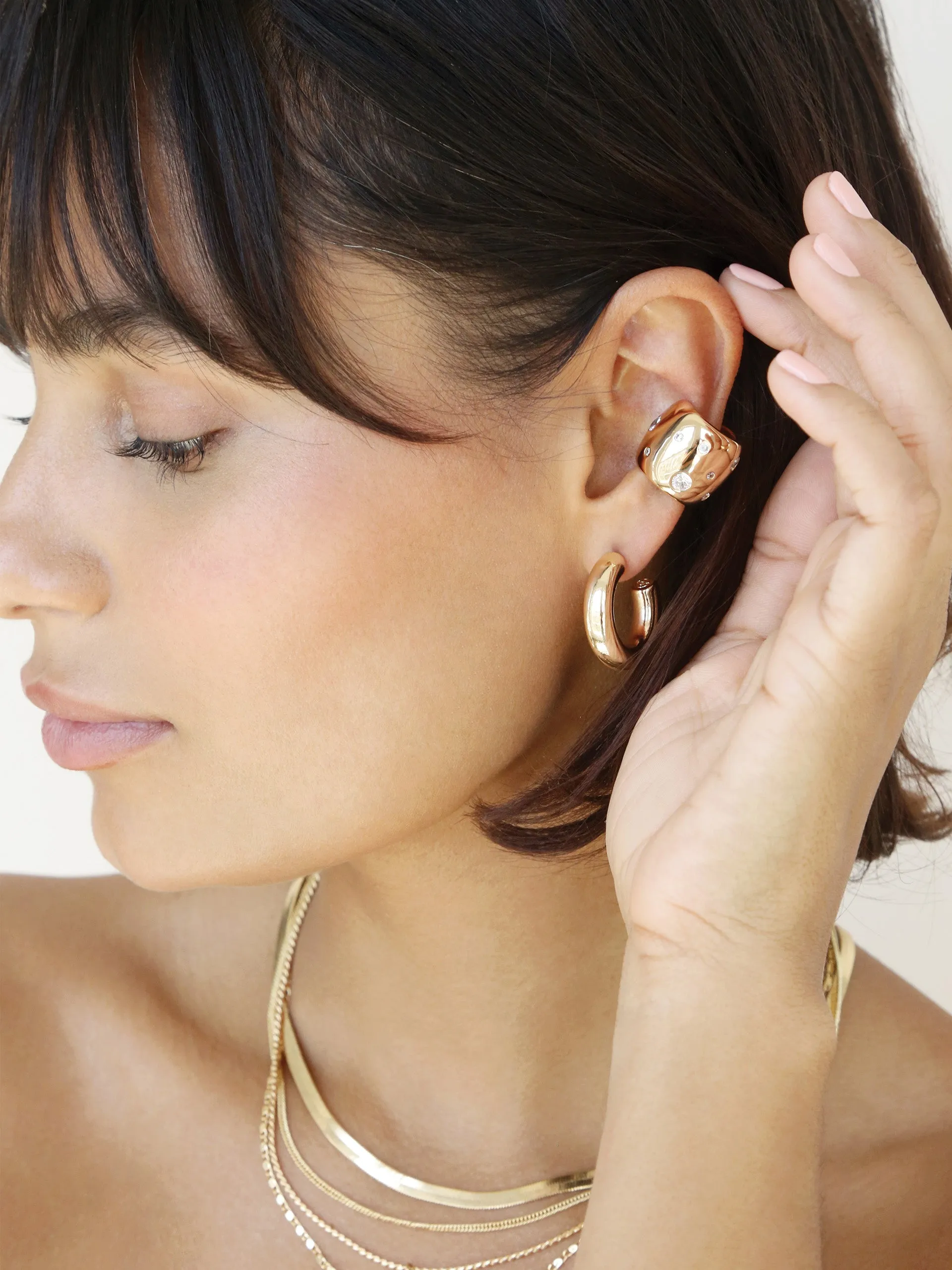 Scattered Crystal Chunky Ear Cuff