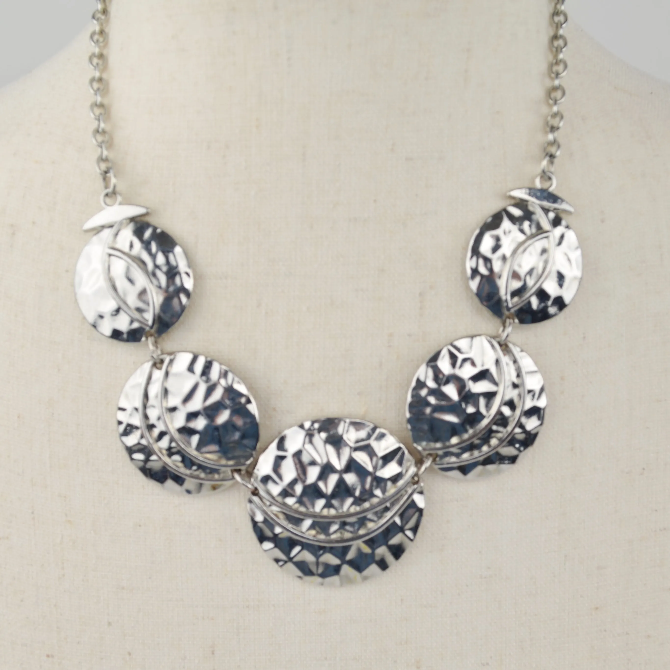 Silver Tone Bib Necklace Statement Link Chain Hammered Discs Graduated