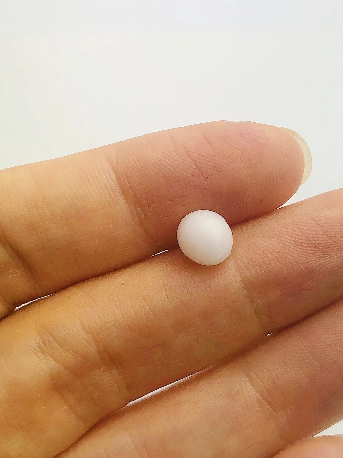 Tridacna White Clam Pearl Loose 9.27mm x 7.07mm No. 50